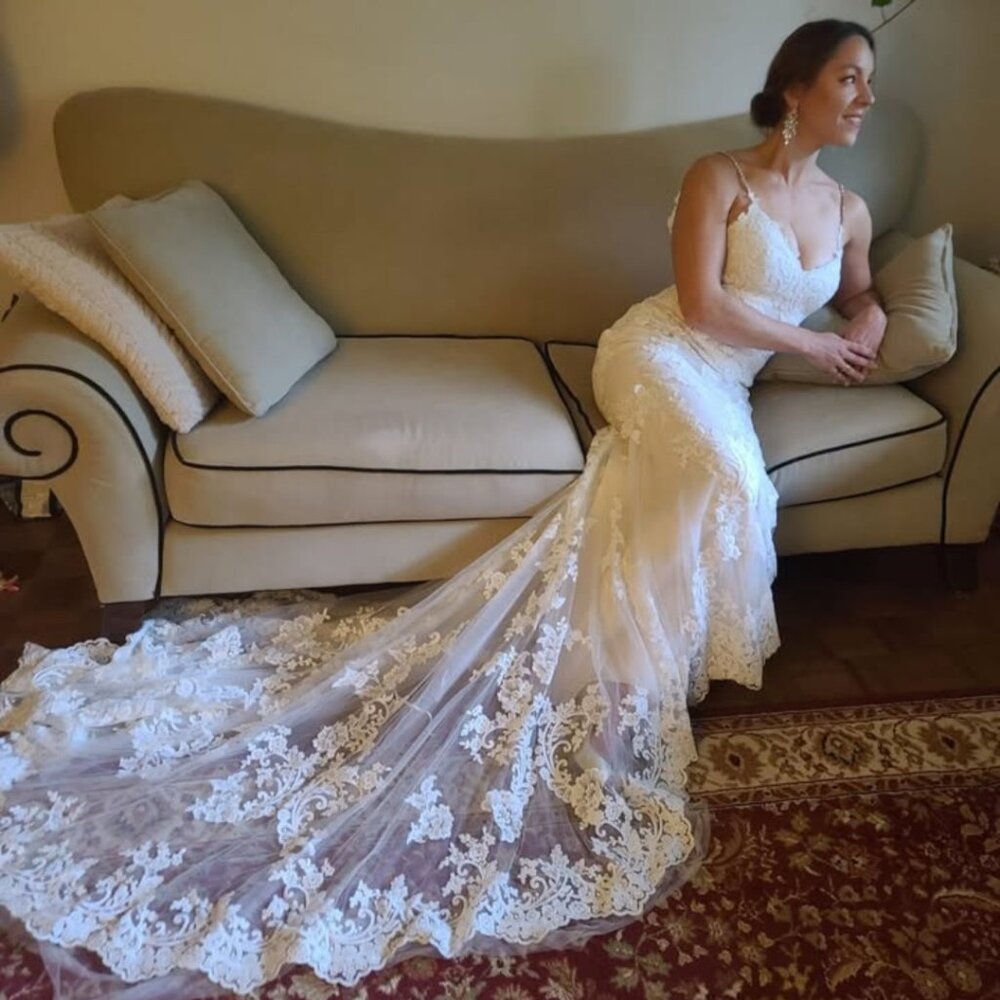 Journey by Enzoani Wedding Dress and Veil